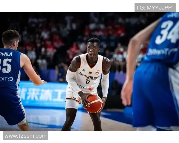 丹尼斯施罗德的篮球之路与未来展望：从新秀到明星的蜕变之旅